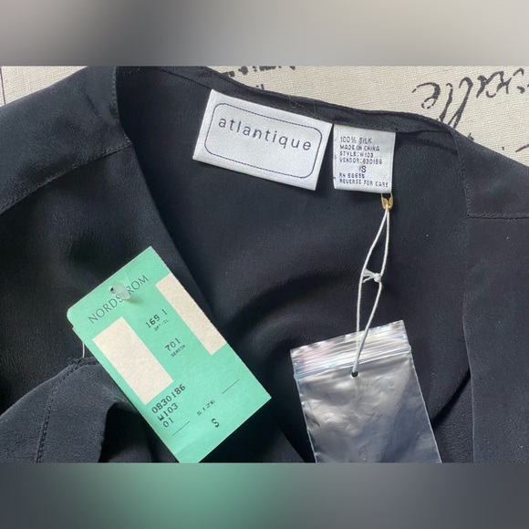 Atlantique 100% silk Black blouse S-M from Nordstrom Vintage - Picture 7 of 7